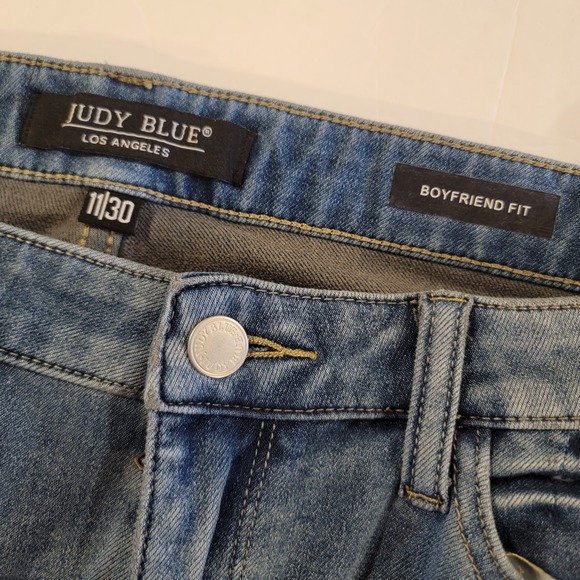 Judy Blue Denim - Judy Blue Boyfriend Capri Fit Jeans Womens 11/30 Measures 32x24 Light Wash Pants